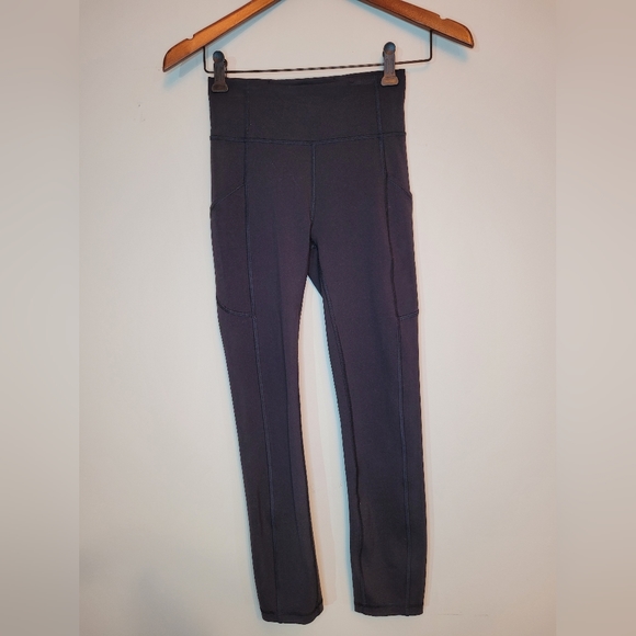 Lululemon Invigorate High-Rise Crop 23"Black Sz 2 - Picture 7 of 13